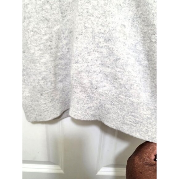 Aritzia The Group Babaton Women's V-Neck Soft Gray Sweater Long Sleeve 100% Cash - Picture 5 of 9